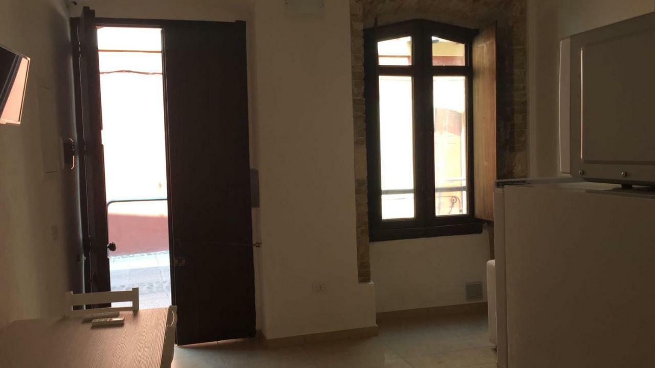 Ad Villanova San Giovanni Cagliari Buitenkant foto